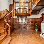Elegant Historic - Stunning Views 别墅 卑爾根